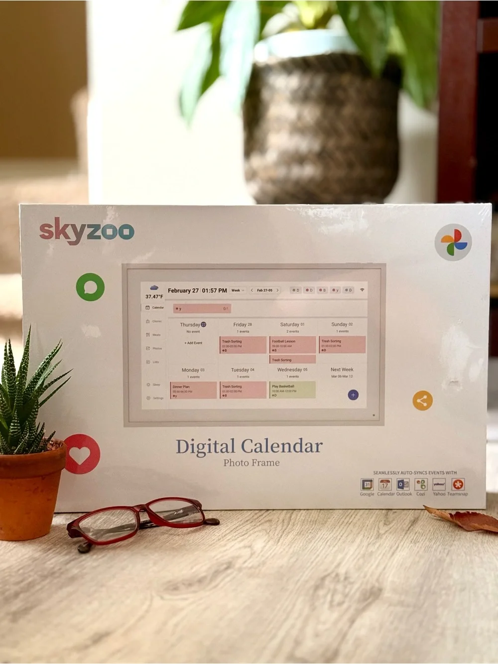 NEW SEALED Skyzoo 15.6” Smart Digital Calendar & Family Planner
